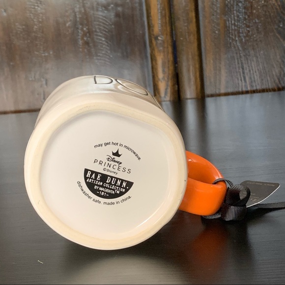 Rae Dunn DOC Snow White Disney Princess Collection Ceramic Mug - Picture 9 of 9